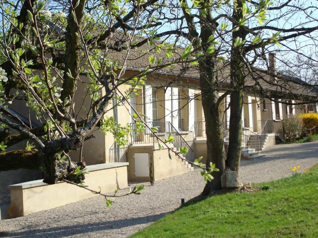 Les Communs Du Manoir Écully Exterior foto
